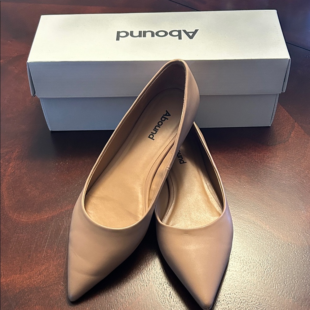 Abound Women's Beige Pointed Flats